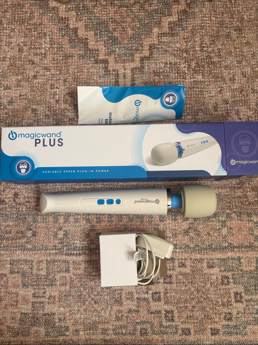 Magicwand Plus massager - Picture 2 of 5